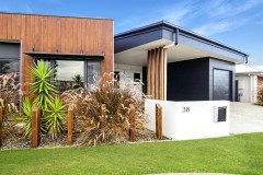 2-Octo2019-Henriette-Werner-Design-Weathergroove-150-Natural-Ecogroove-300-smooth-Ecowall-natural-QLD-8