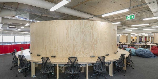 Macquarie uni Library